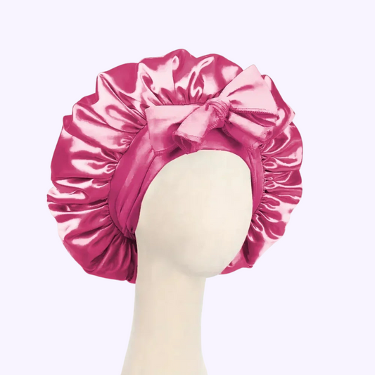 Bonnet en satin ajustable
