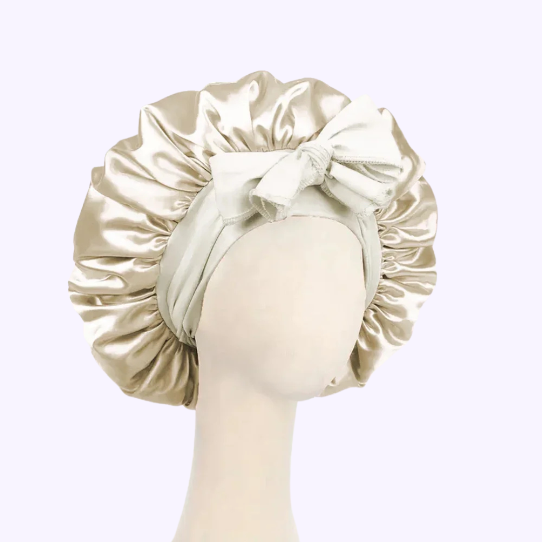 Bonnet en satin ajustable